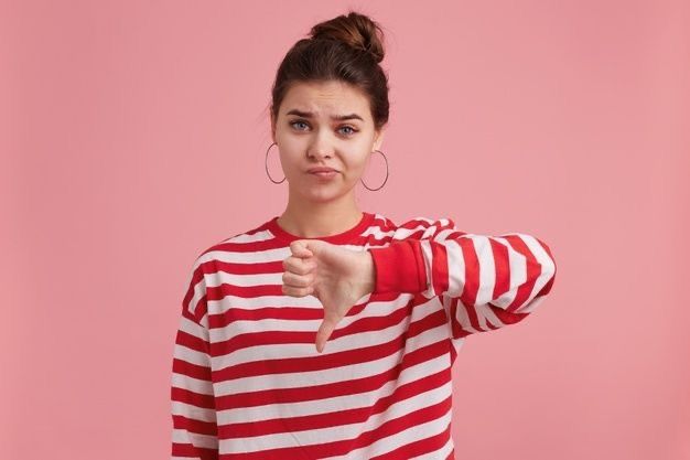 مقارنة زوجك بالآخرين تضع علاقتك الزوجية في مأزق